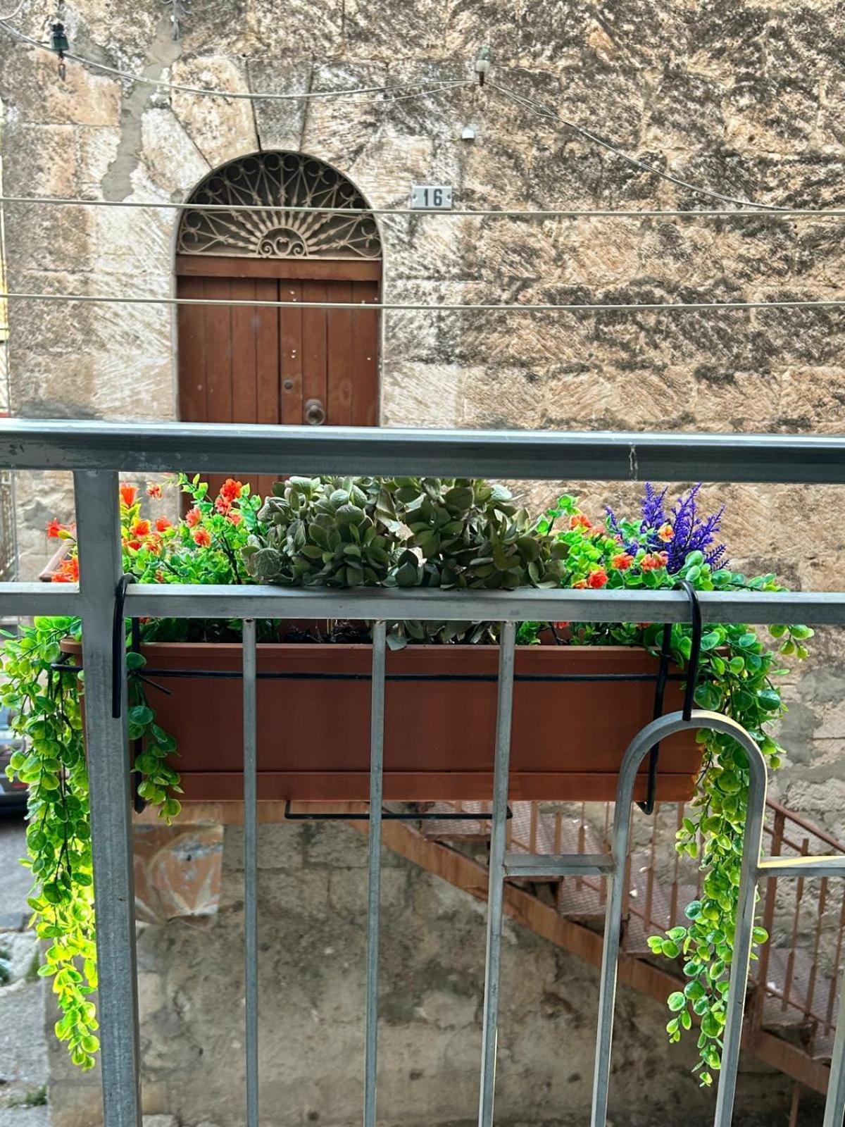 Mussomeli'S Beautiful House Exterior foto